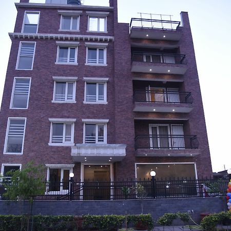 Casa Meera Noida Exteriör bild