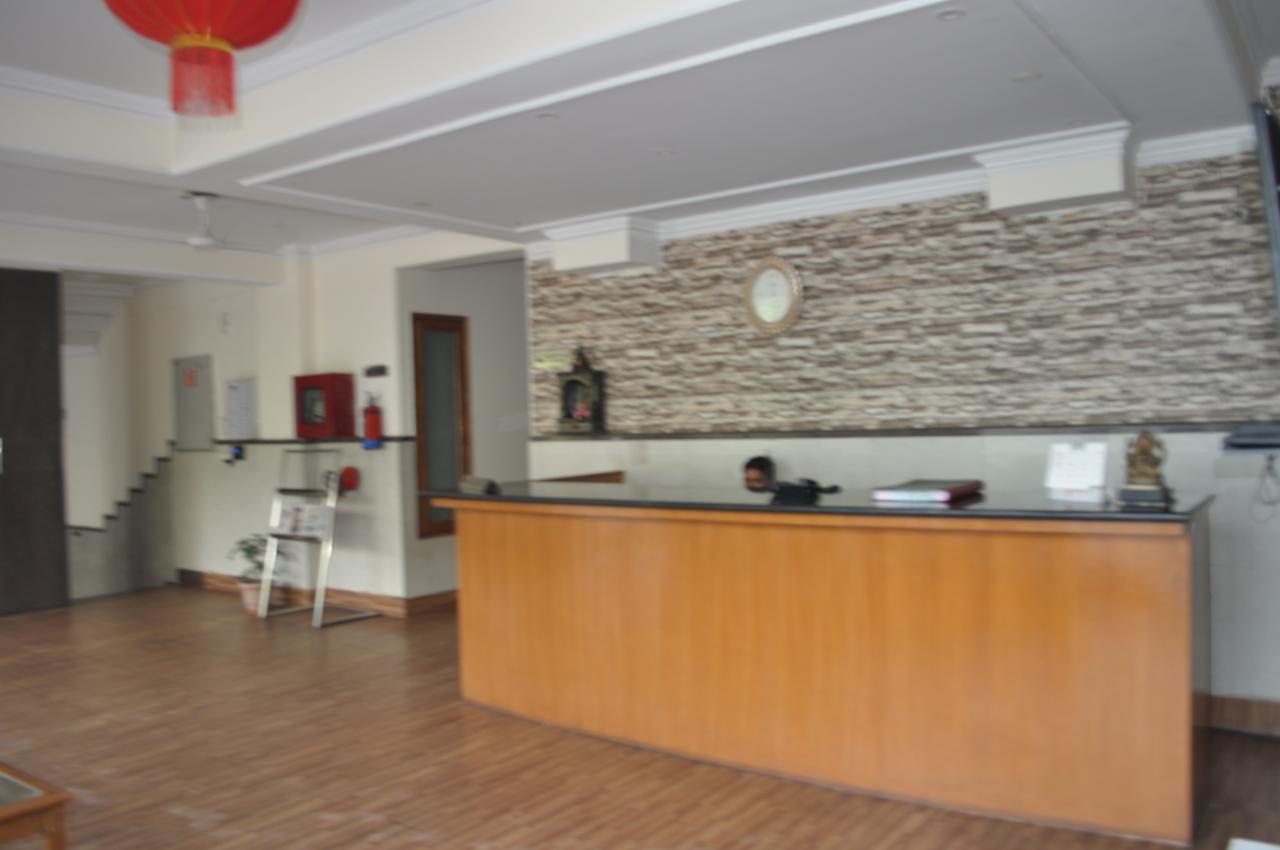 Casa Meera Noida Exteriör bild